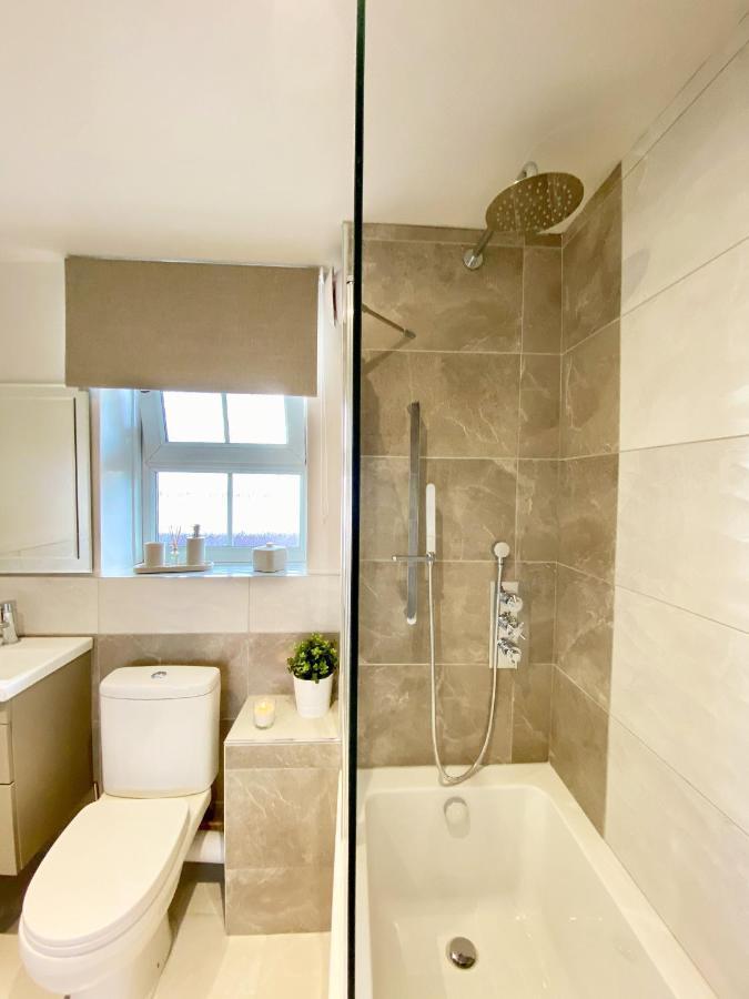 Perfect Central Location- 5 Minutes From Tower Bridge ! 8 Minutes Walk From Tube Londra Exterior foto